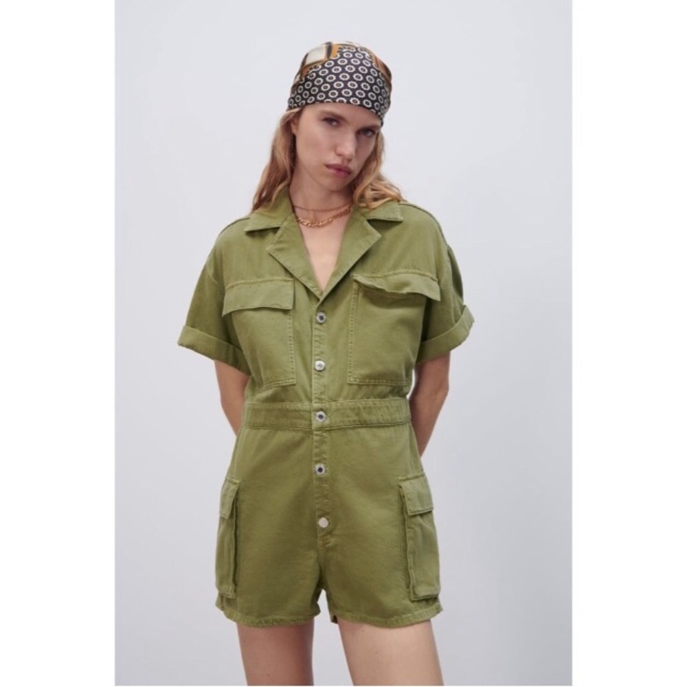 Zara Romper Cotton V-neck Lapel Collar Army Green Pockets Buttons